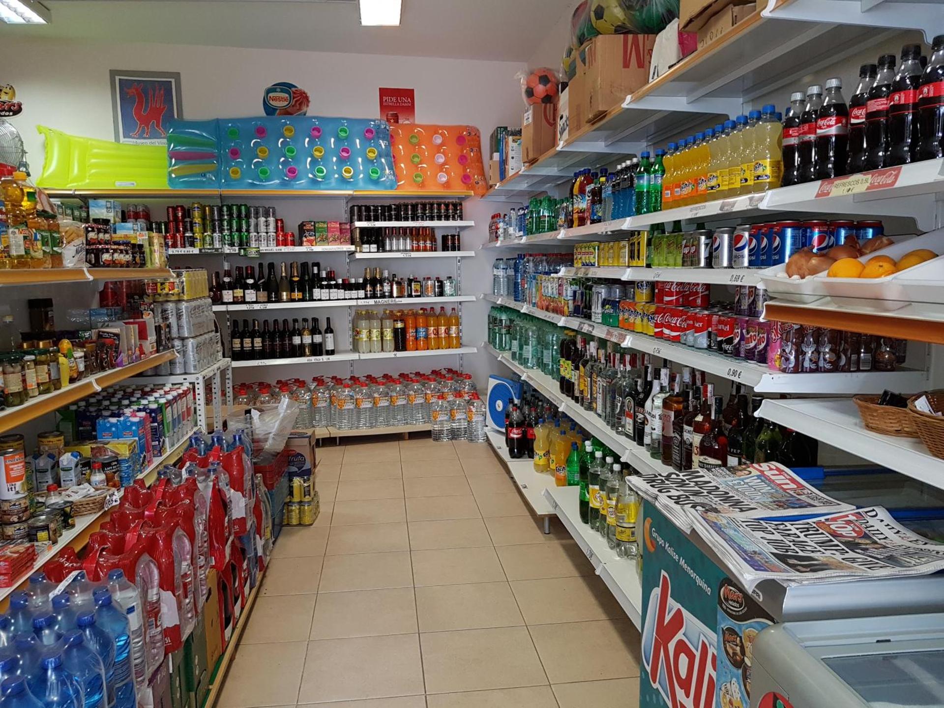 Supermarket/grocery shop