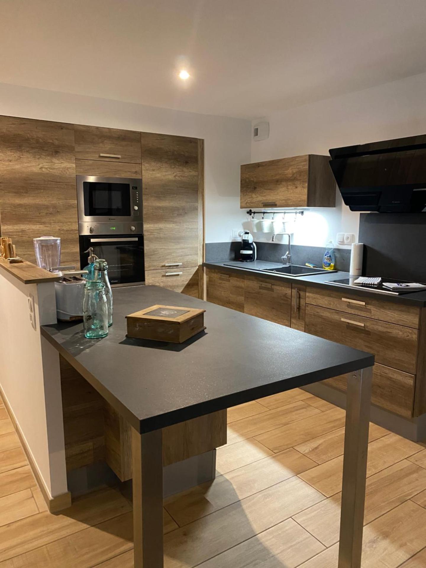 Kitchen or kitchenette