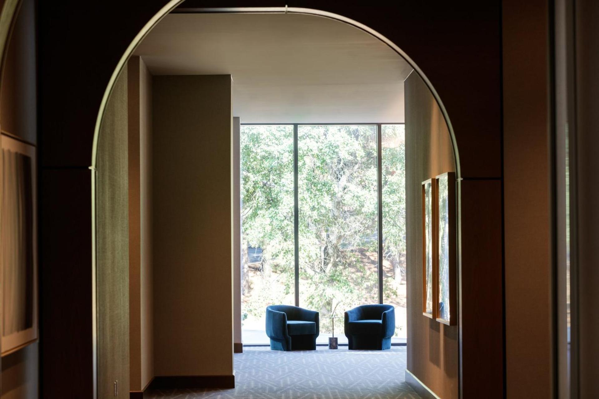 Meeting/conference room