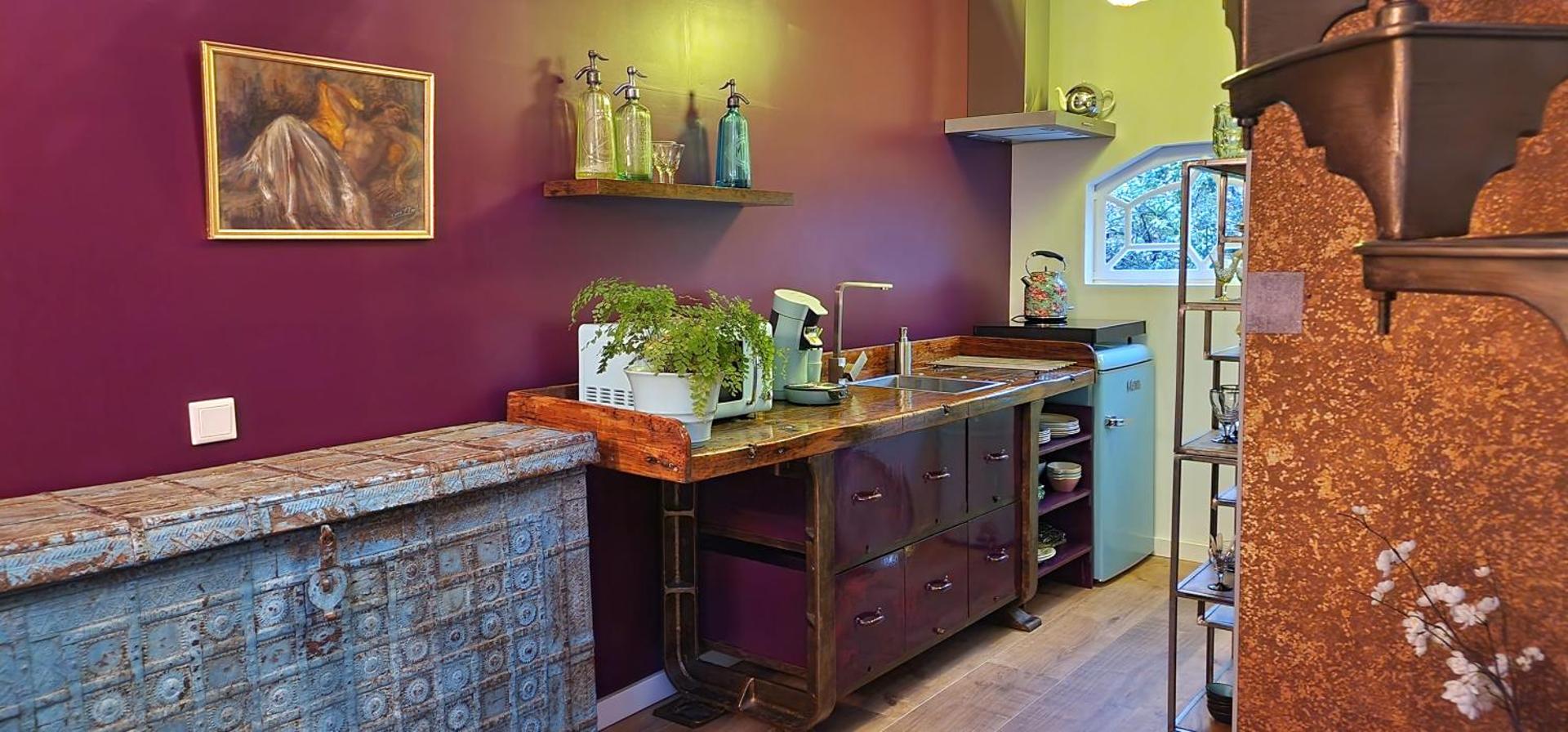 Kitchen or kitchenette