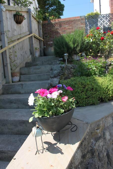 Hideaway between Coast and Moors in a beautiful Village apartment