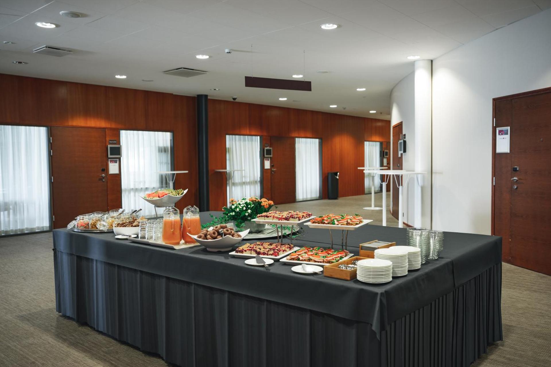 Meeting/conference room