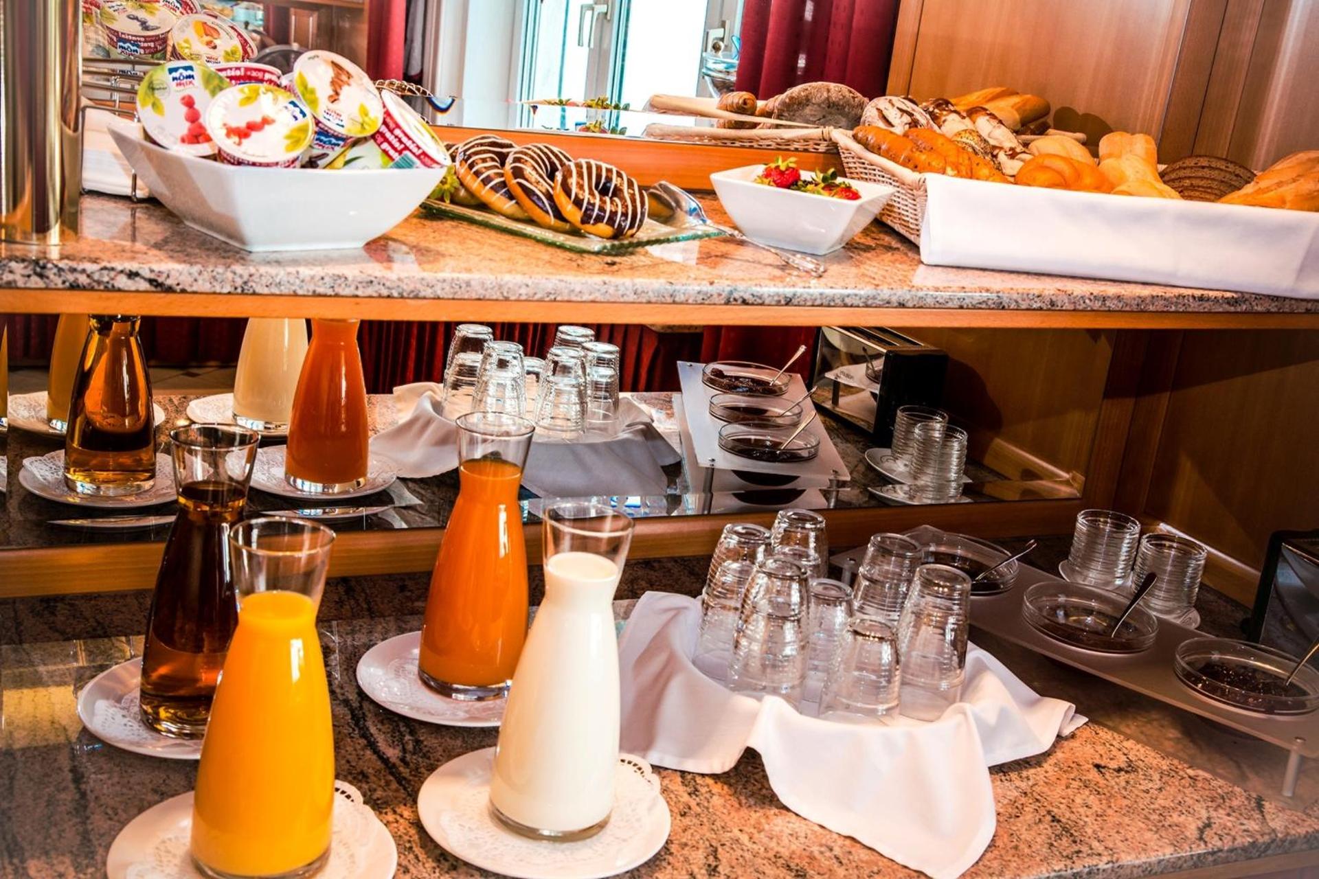 Restaurant/places to eat