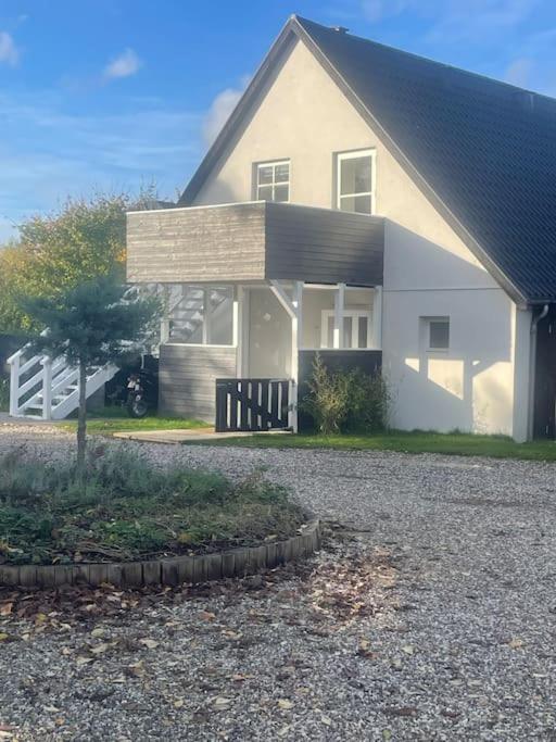 2 bedroom apartment near the sea