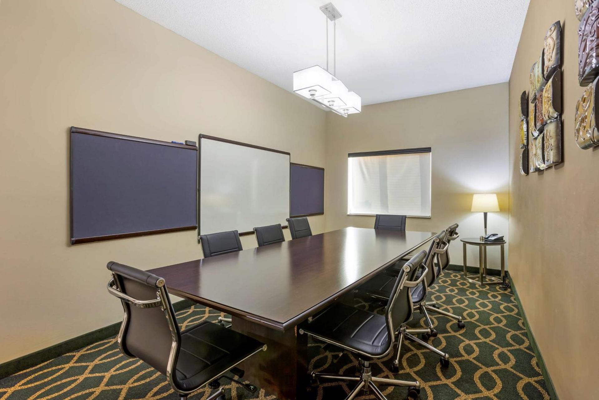 Meeting/conference room
