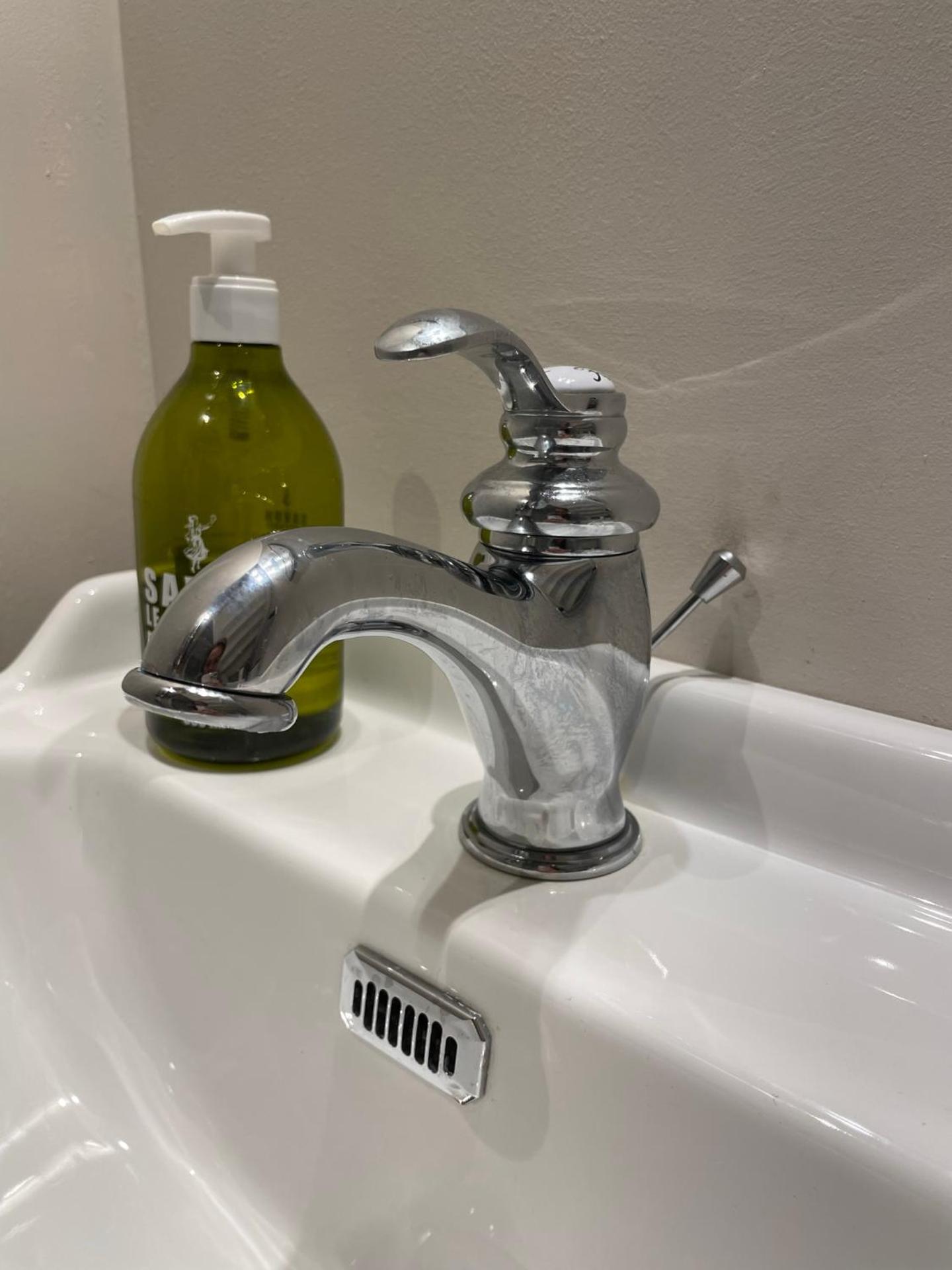 Cosy Camon Bolt-Hole