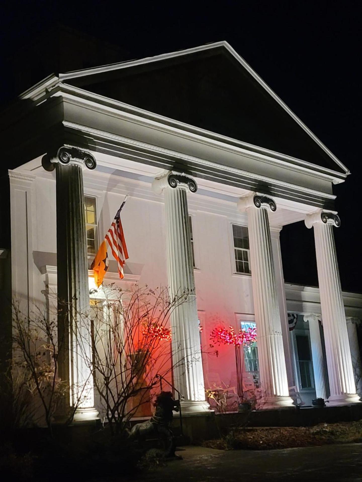 House of 1833 Bed and Breakfast