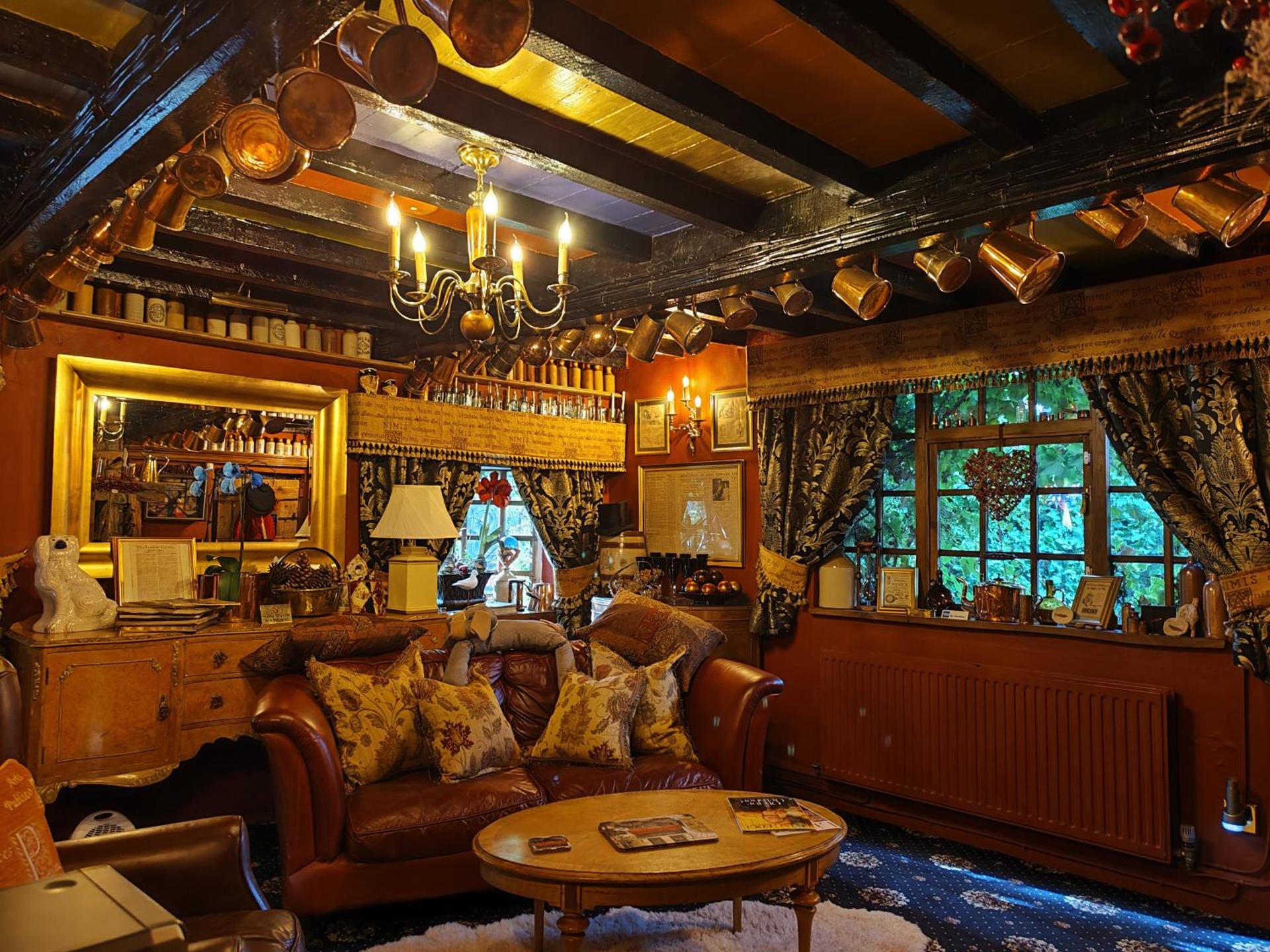 Wizards Thatch Luxury Suites