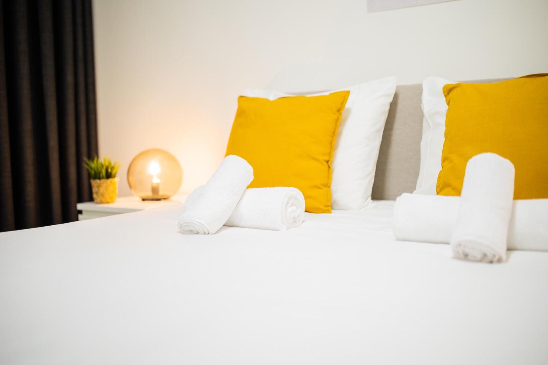 Great 95m2 Two-Bedroom Apartment - WE39