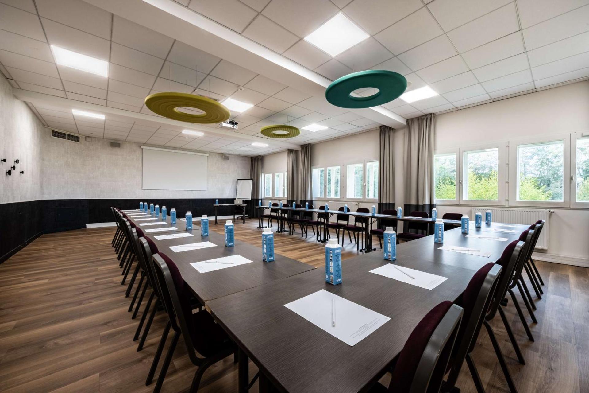 Meeting/conference room