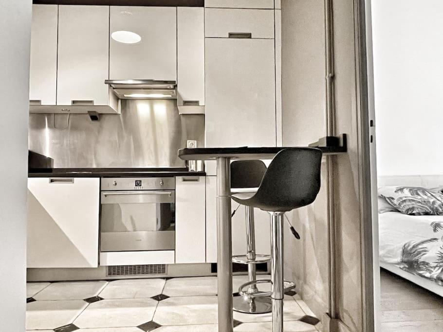 Homelivia, VIEUX NICE, appartement de charme, clim balcon