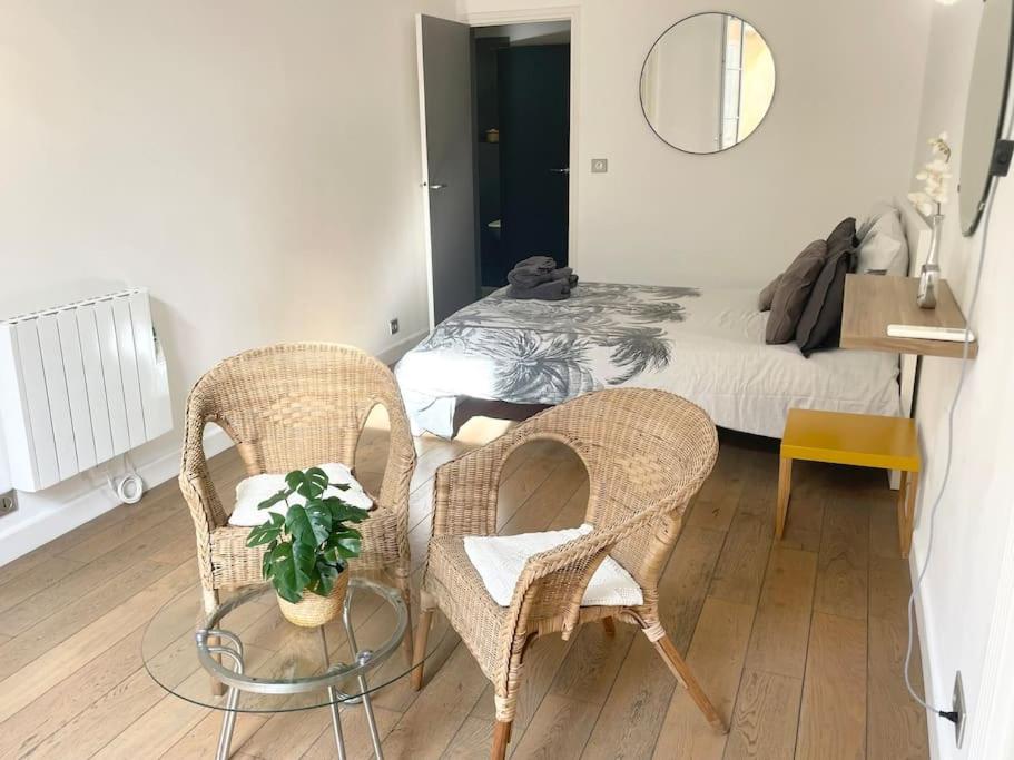 Homelivia, VIEUX NICE, appartement de charme, clim balcon