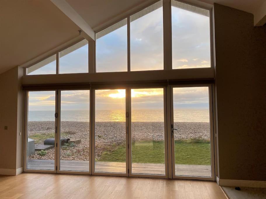 Wow I'm living on the beach. Luxury 4 bed sleeps 8