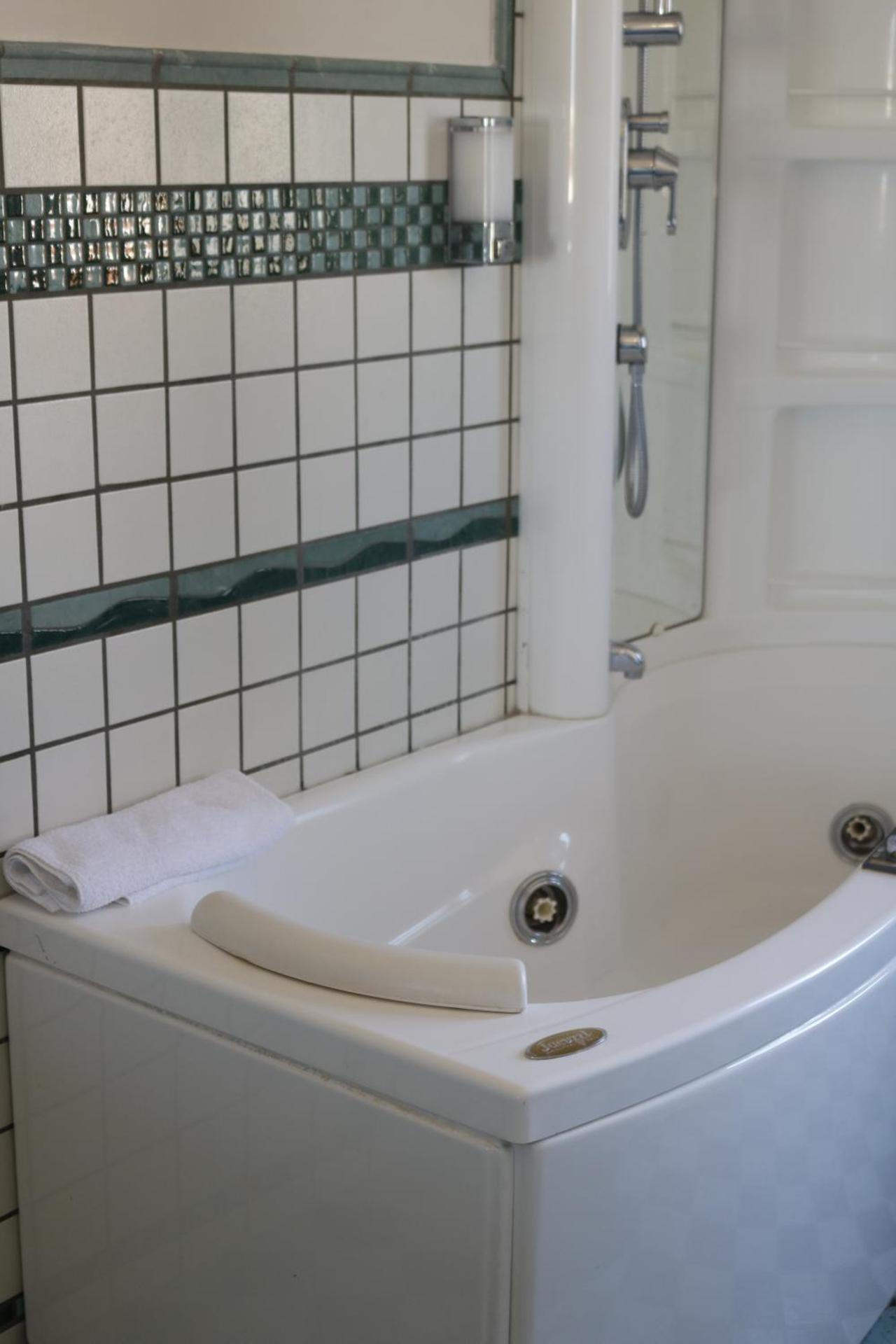 Deluxe Double Room with Bath