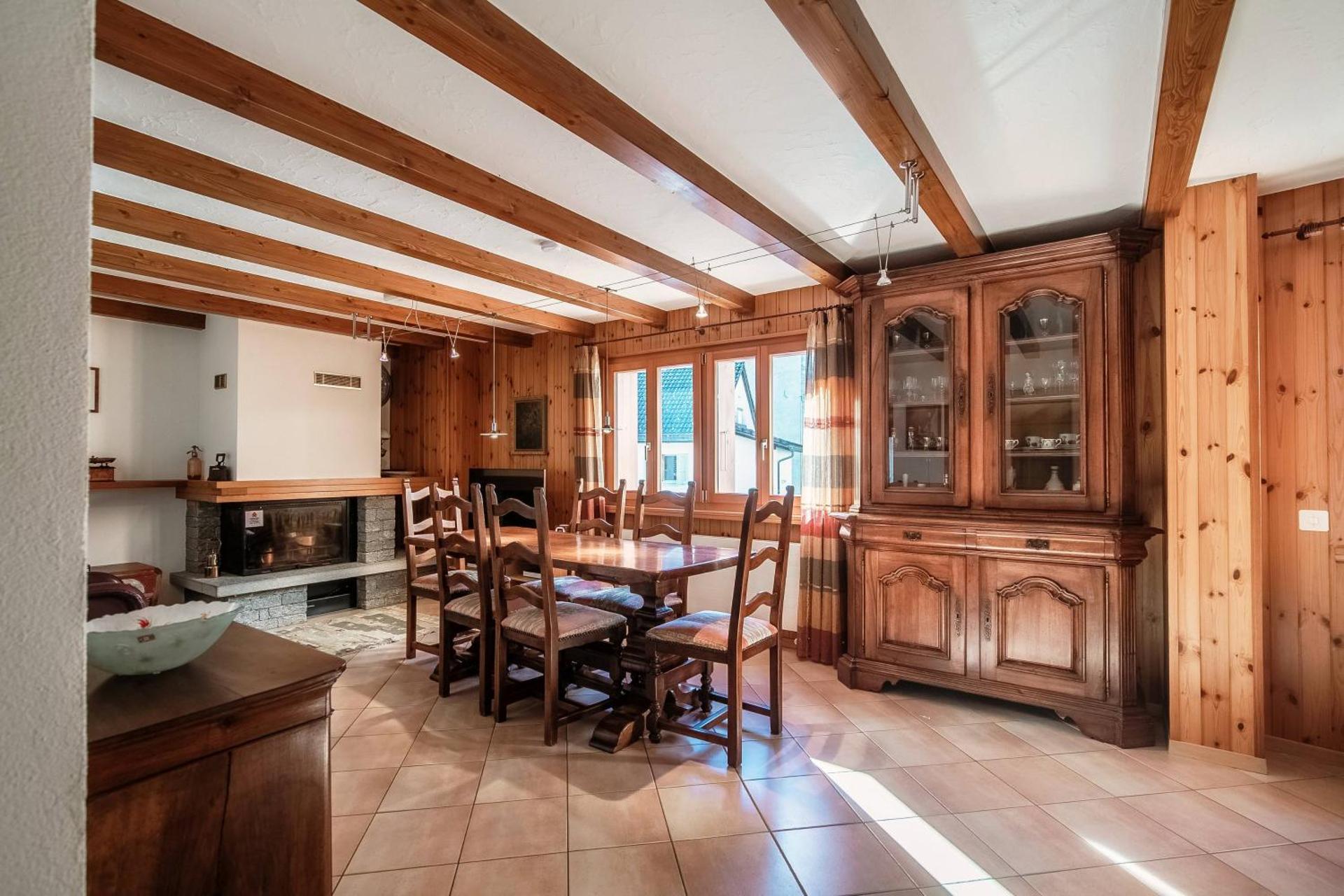 Chalet Nucleo 12 by Quokka 360 - bouldering temple in Chironico