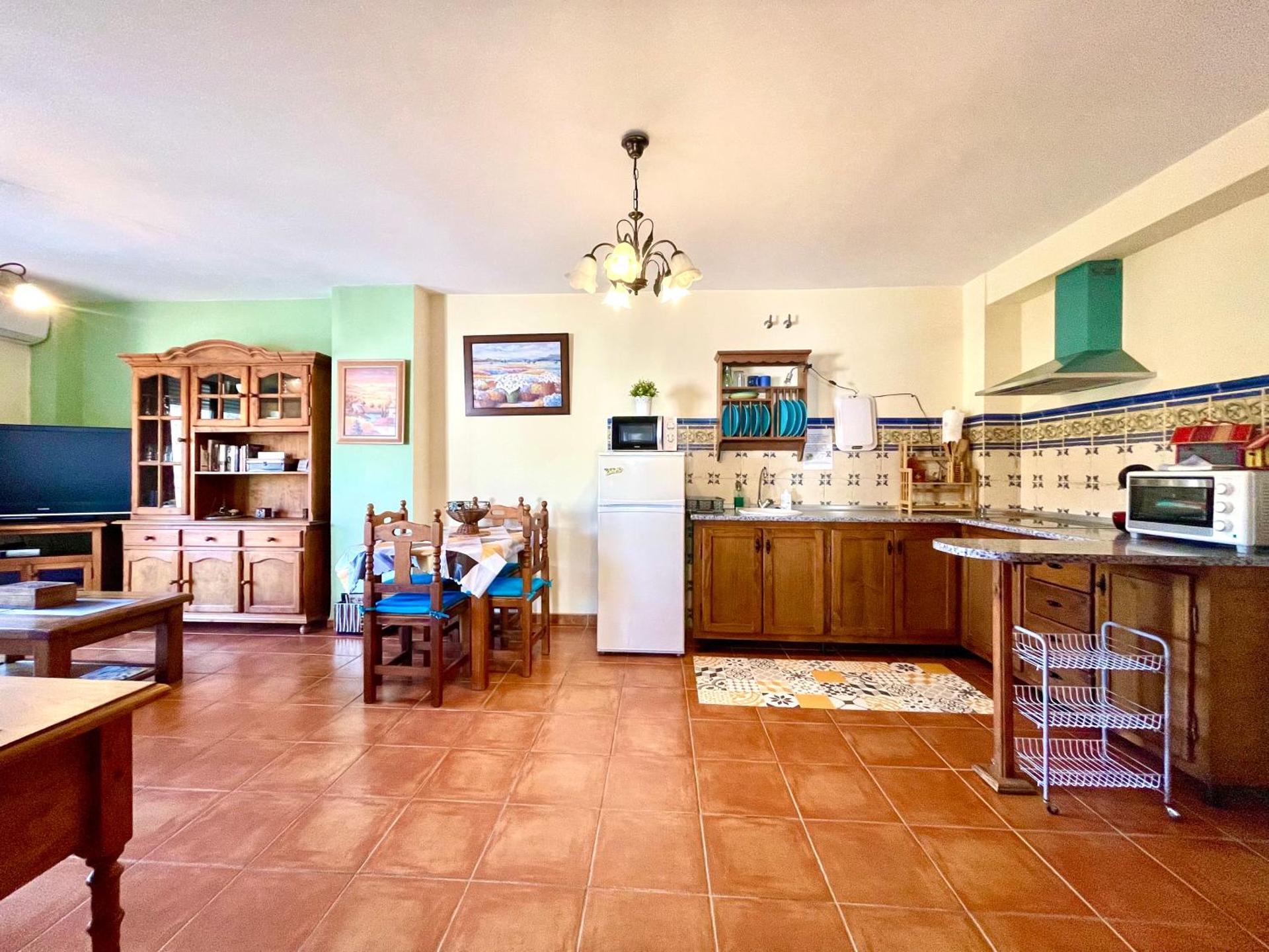 Apartamentos Axarquia , Frigiliana, terraza privada con vistas a la montaña rio y al mar