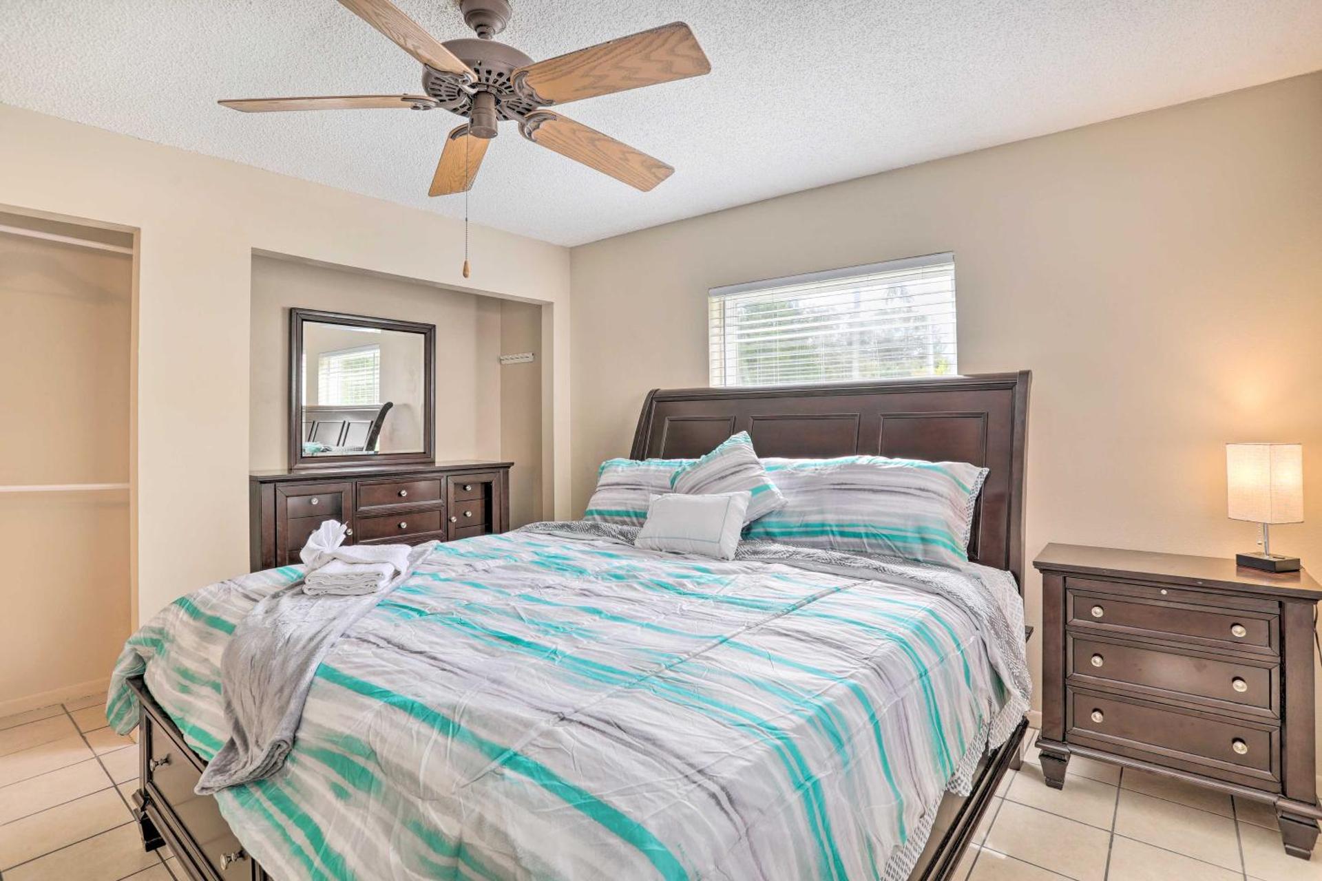 3 Mi to Botanical Gardens Sun-Kissed Largo Escape