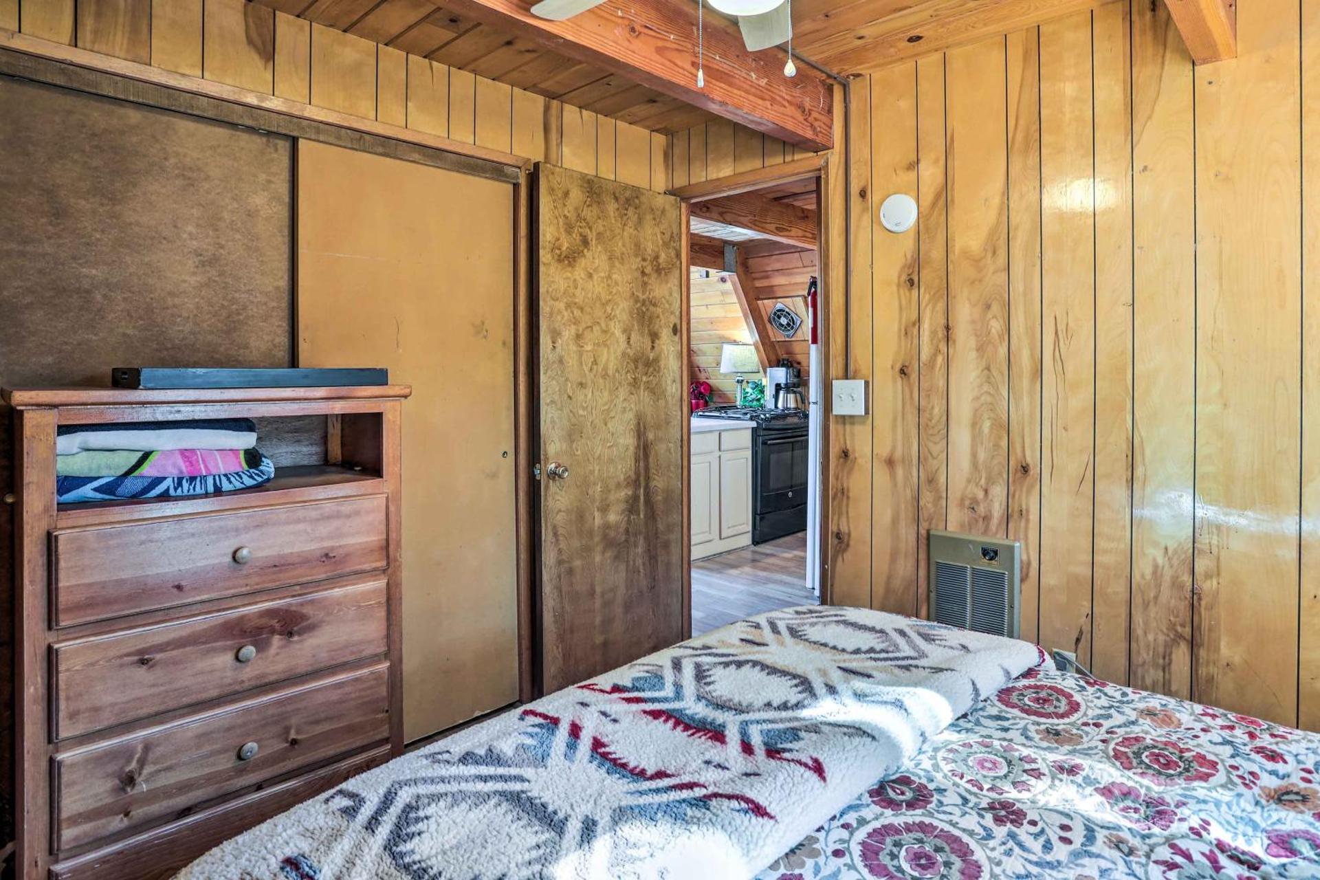 Cozy A-Frame with Hot Tub Near Arrowbear Lake!