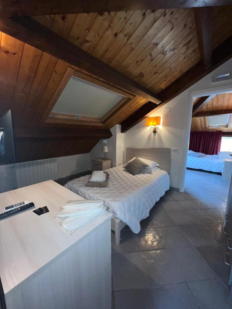 Triple Room with Private Bathroom