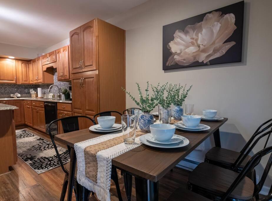 Charming Corner Newly Furnished Townhome