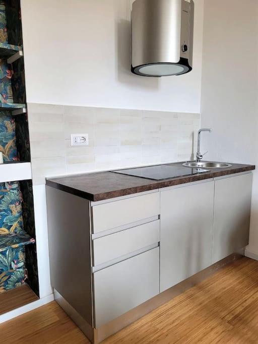 New Cozy Studio 7 Metro stops to DUOMO!