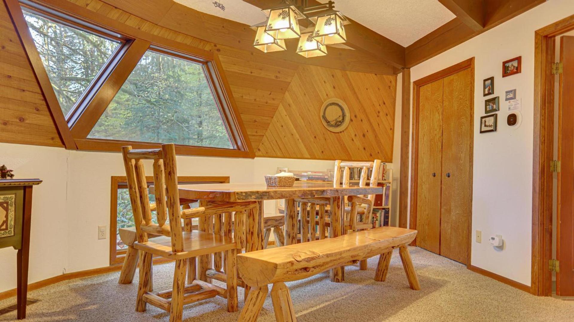 Cedar Creek Hideaway - Meredith Lodging