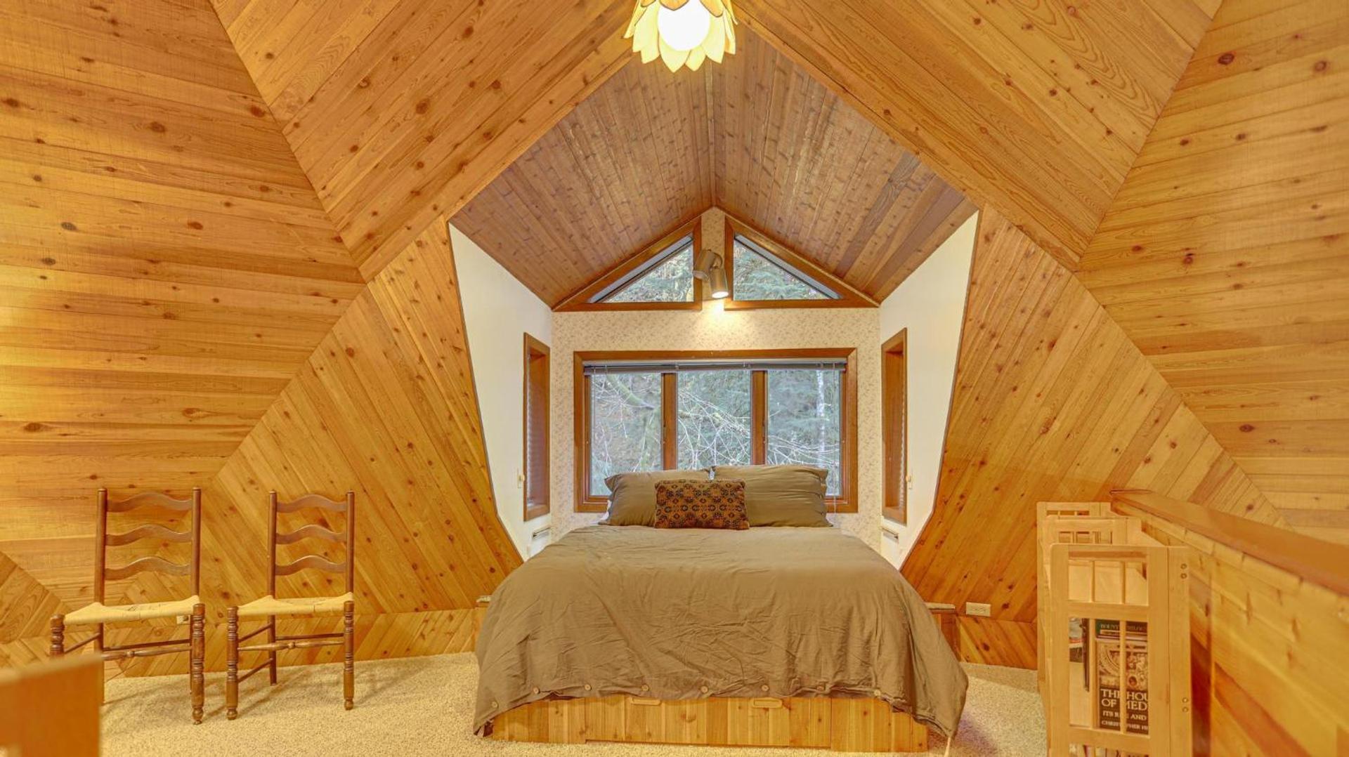 Cedar Creek Hideaway - Meredith Lodging