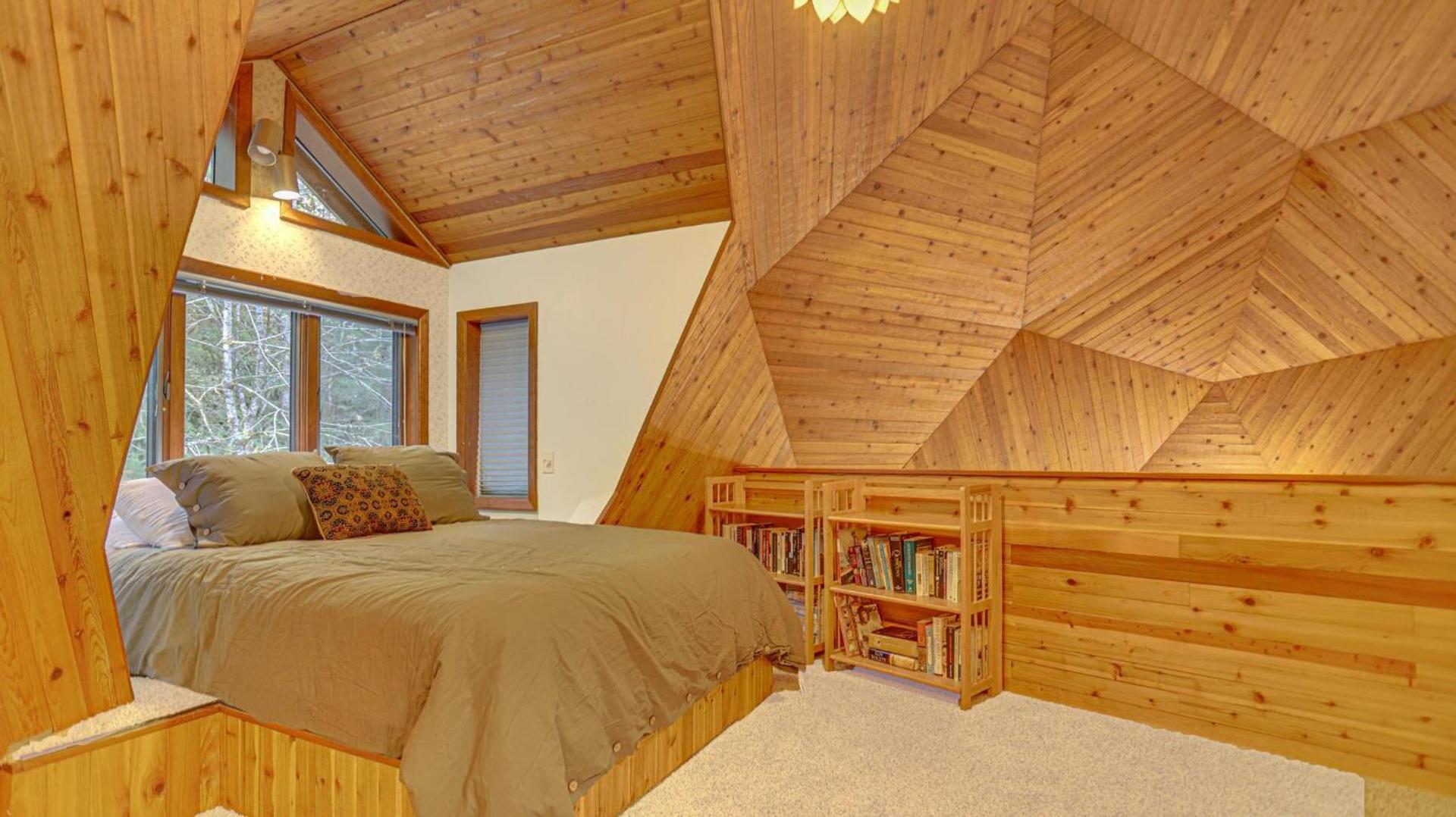 Cedar Creek Hideaway - Meredith Lodging