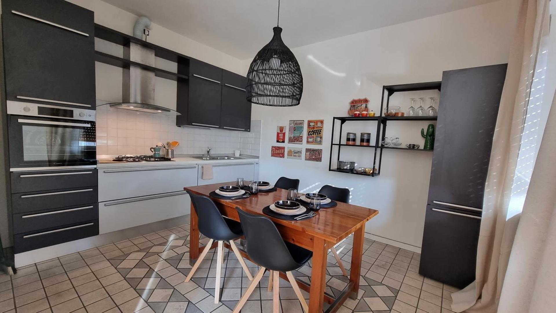 Kitchen or kitchenette