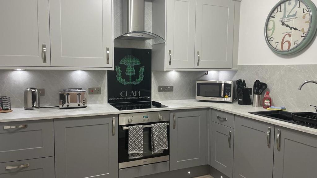 Harbourside by Caithness Luxury Apartments NC500 - 2 Bedroom holiday home - Sleeps Work teams upto 2 & holiday makers upto 6 with bike store