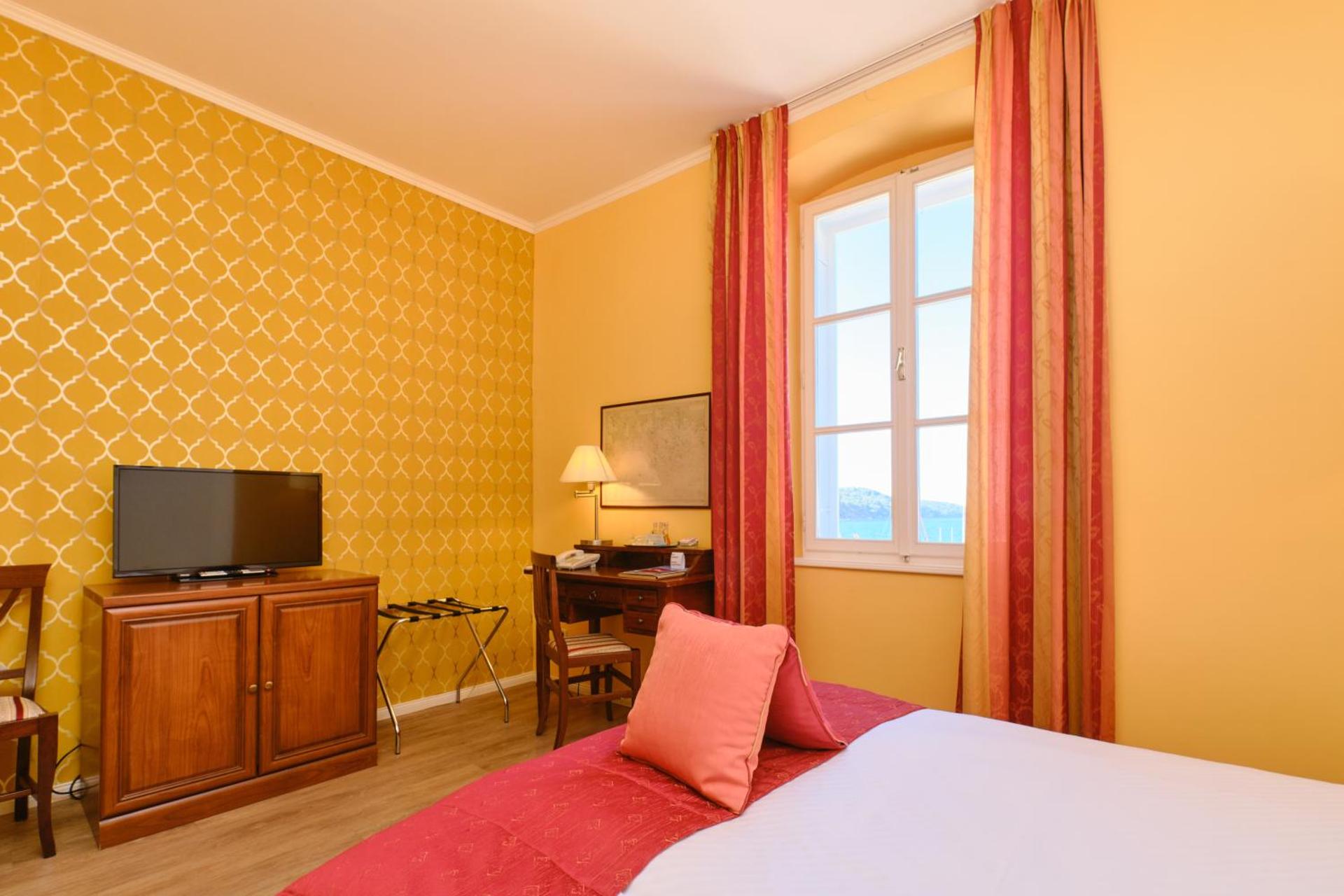 Double Room with Sea View - with Breakfast In Room