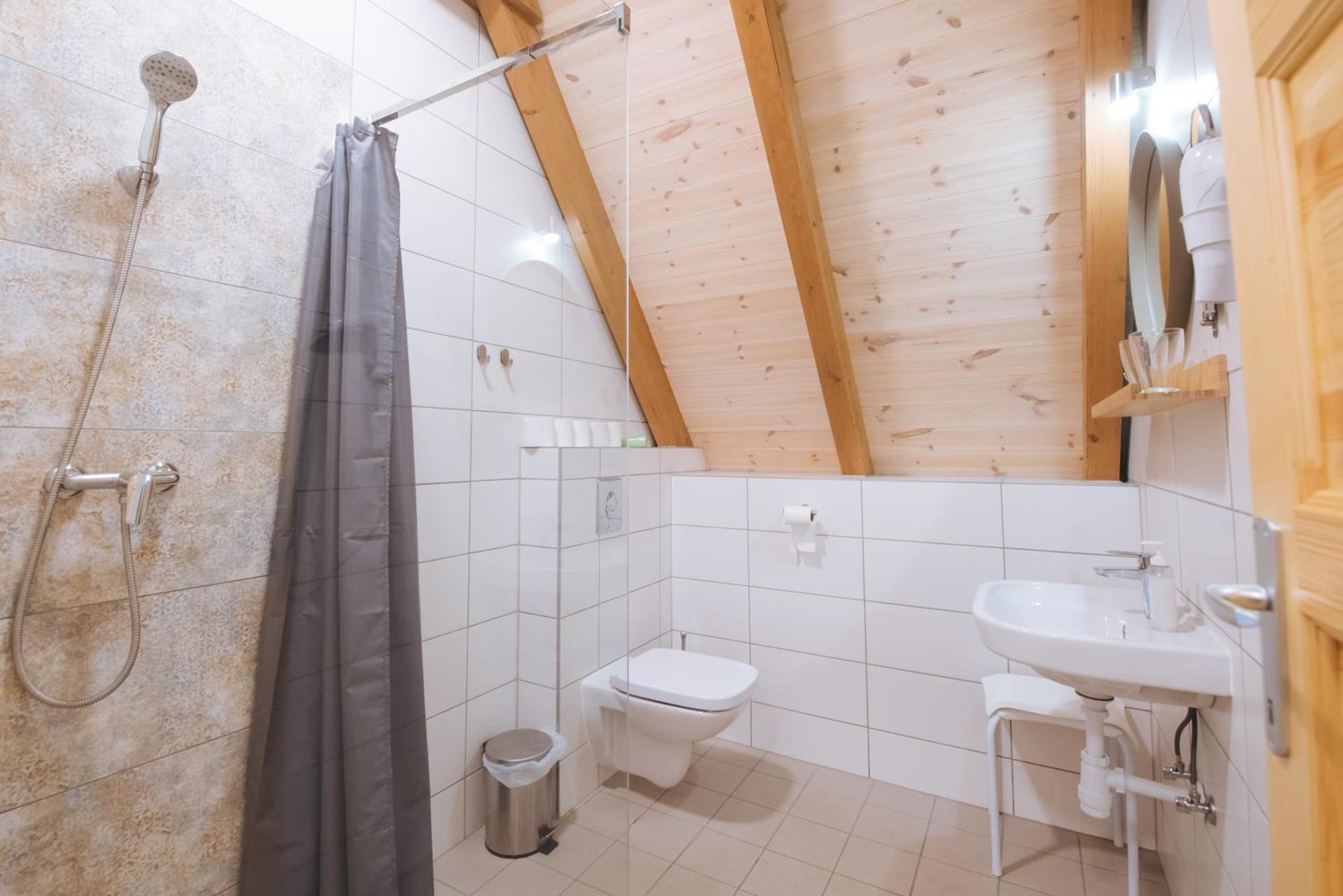 Kormorán tóparti szobák