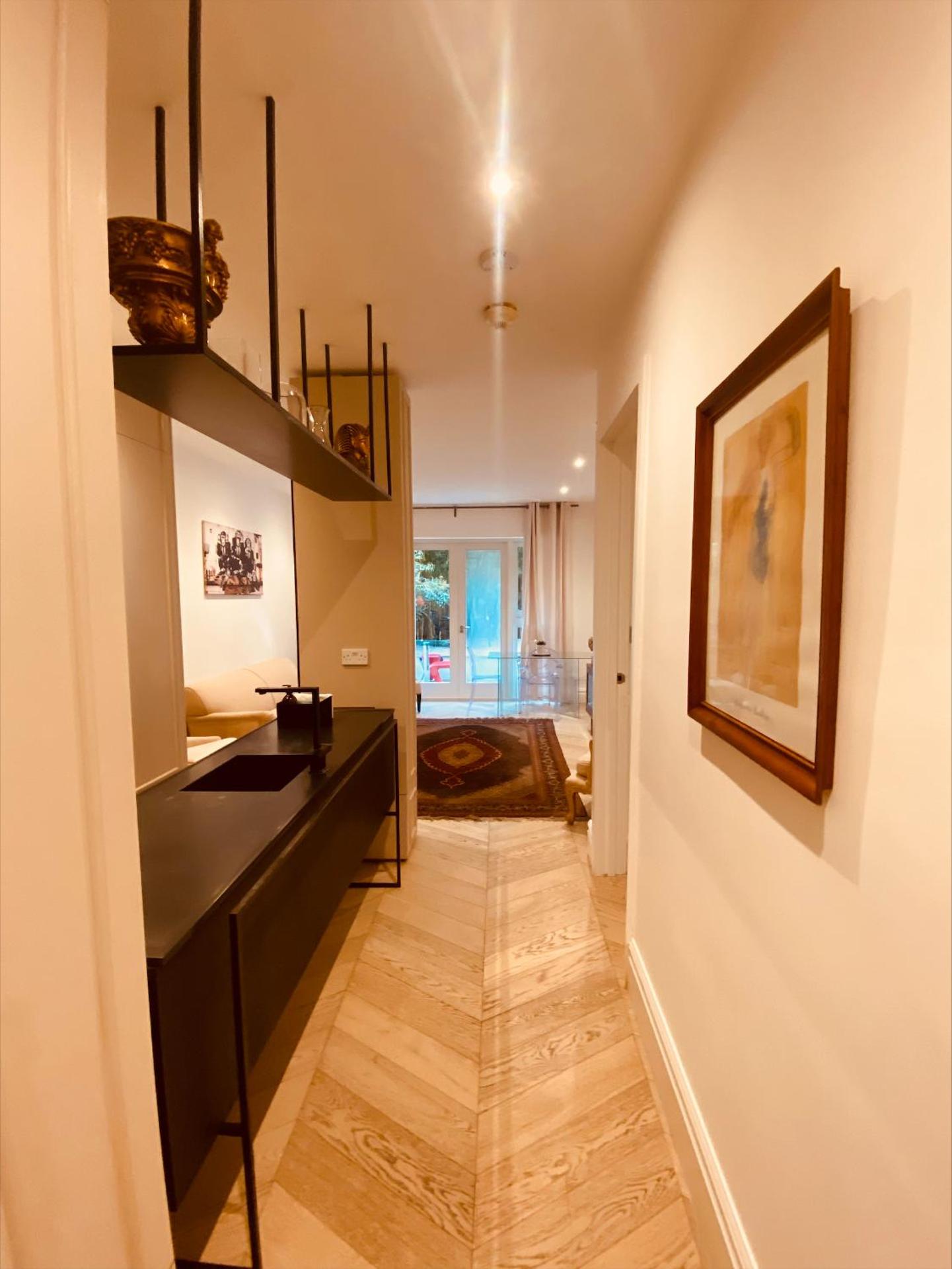 Kensington Garden Suite - 2 bedrooms