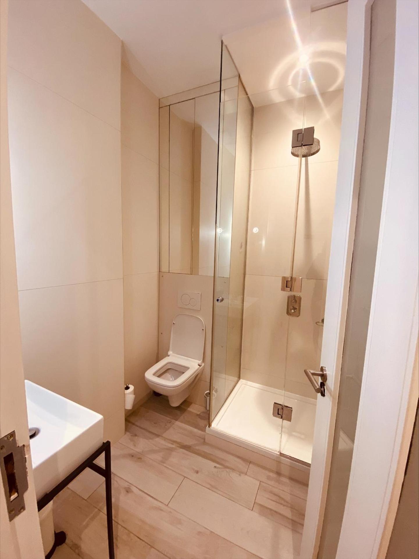 Kensington Garden Suite - 2 bedrooms