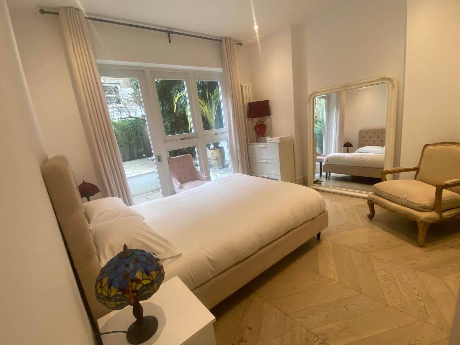 Kensington Garden Suite - 2 bedrooms