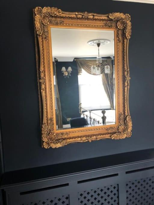 Luxury 2 bed Georgian Townhouse, Old Portsmouth