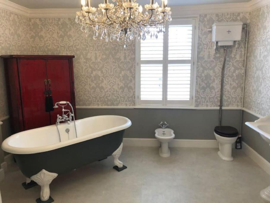 Luxury 2 bed Georgian Townhouse, Old Portsmouth