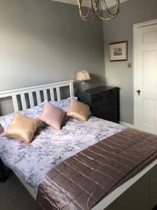 Luxury 2 bed Georgian Townhouse, Old Portsmouth