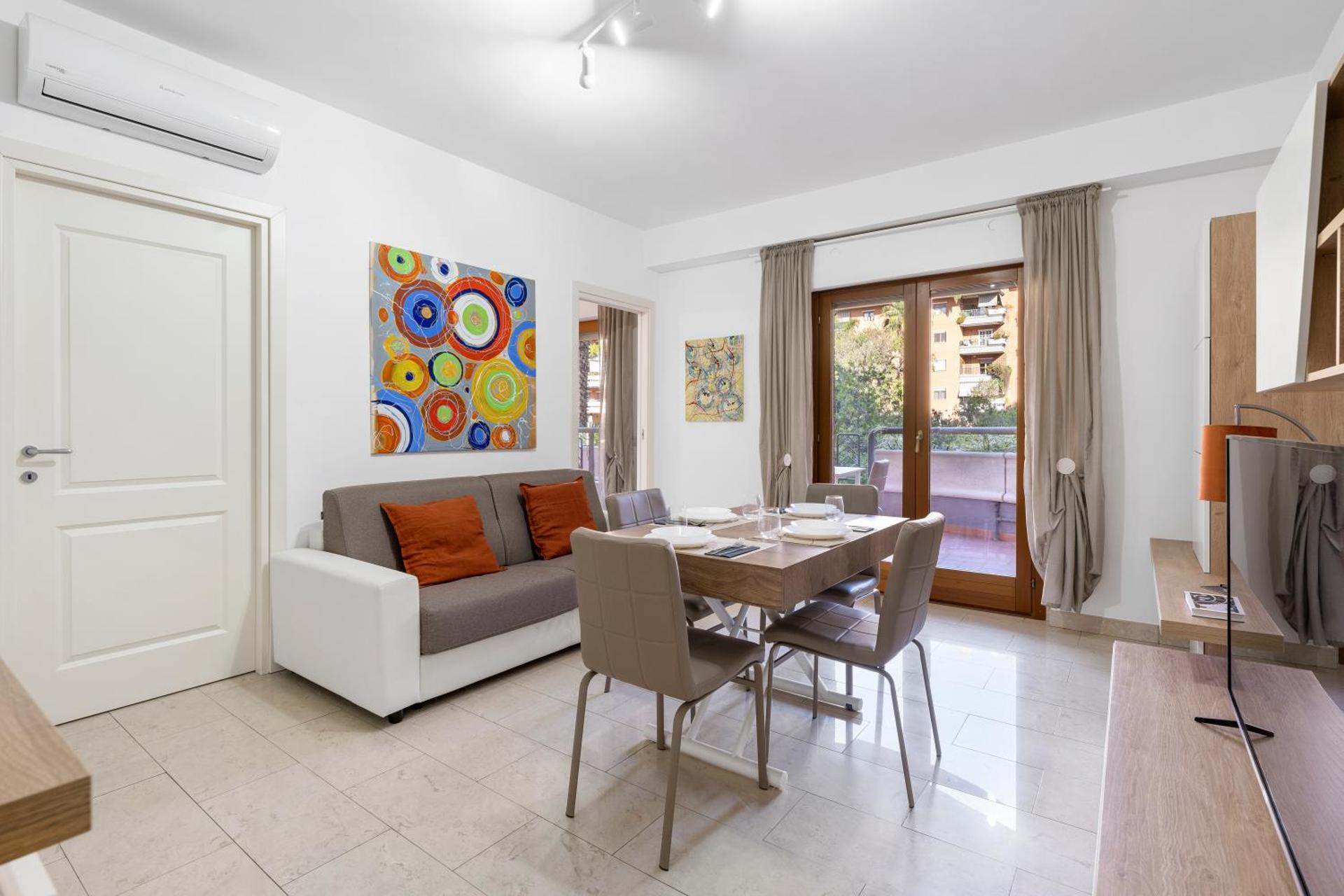 Communal lounge/ TV room