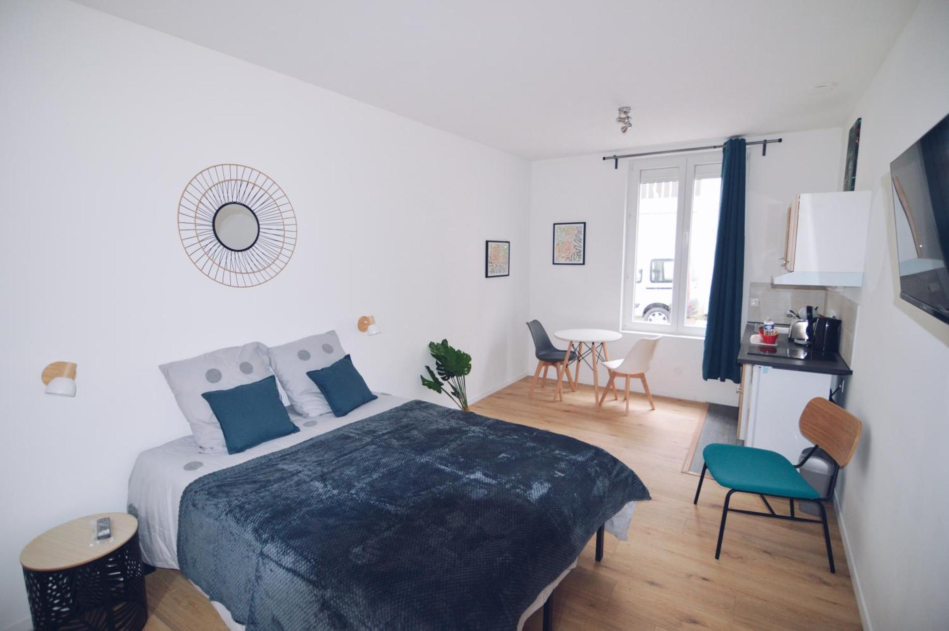 Photo of the whole room