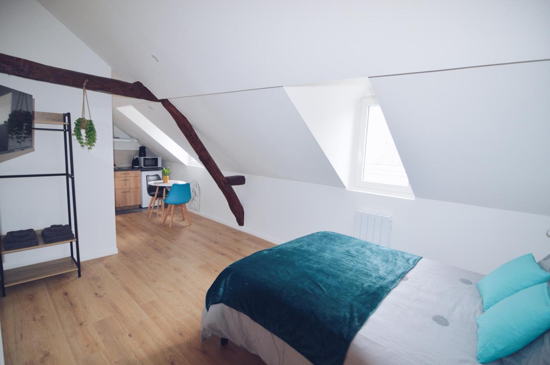 Photo of the whole room