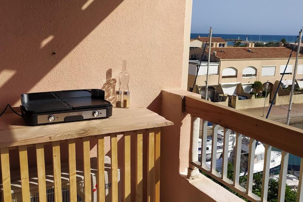 Béréa - Les Cormorans - Vue port et mer