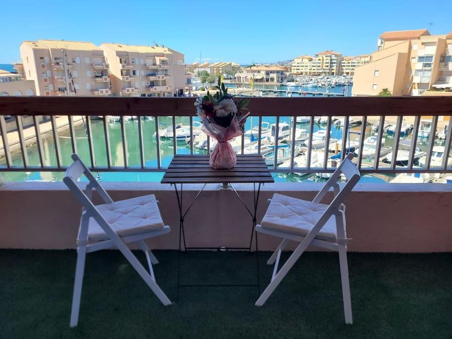 Béréa - Les Cormorans - Vue port et mer