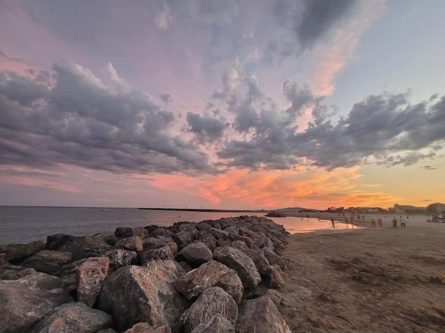 Béréa - Les Cormorans - Vue port et mer
