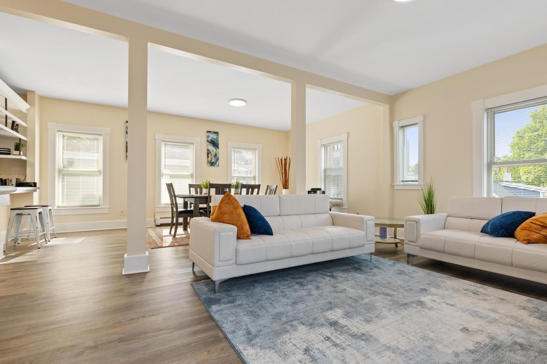 Skyrise Two Stories - Centrally Located