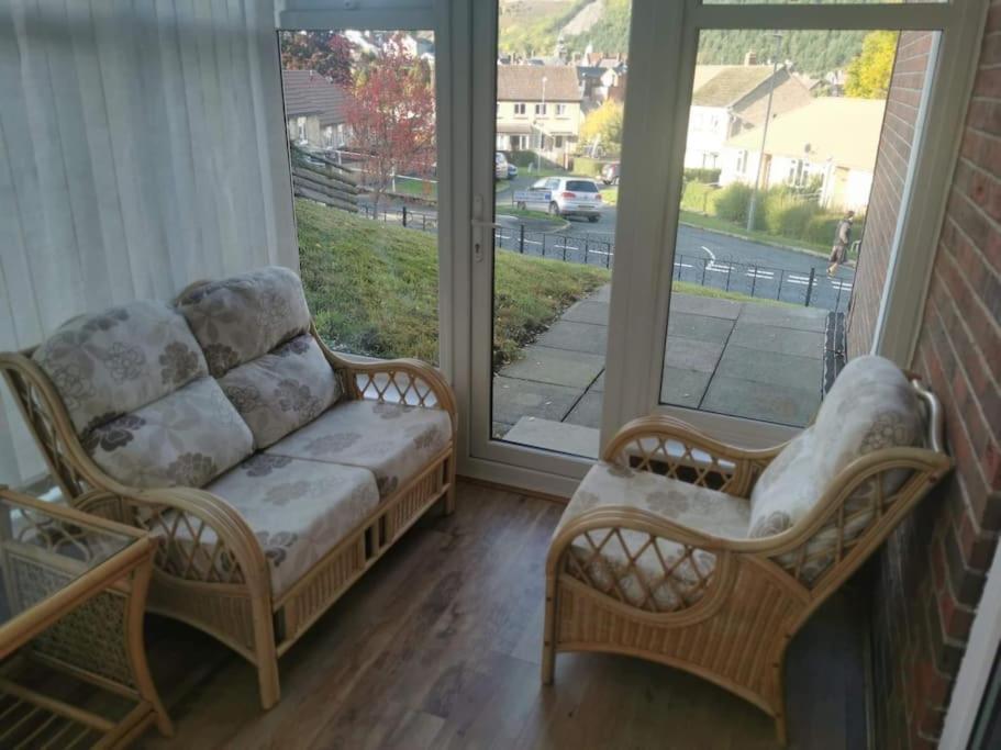 Twyngaer, a spacious 3 bedroom bungalow sleeps 5