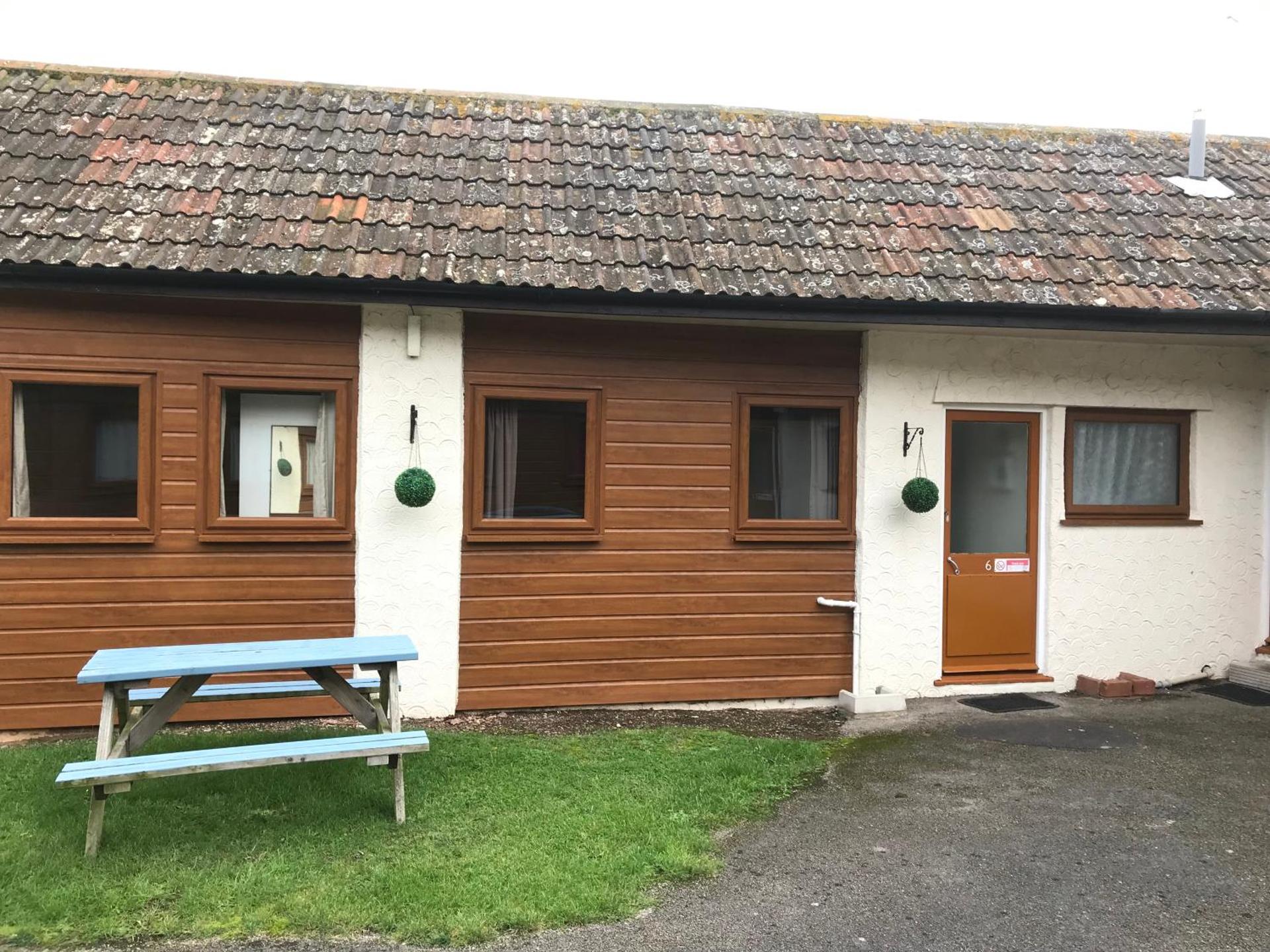 Court Farm Holiday Bungalows Ltd