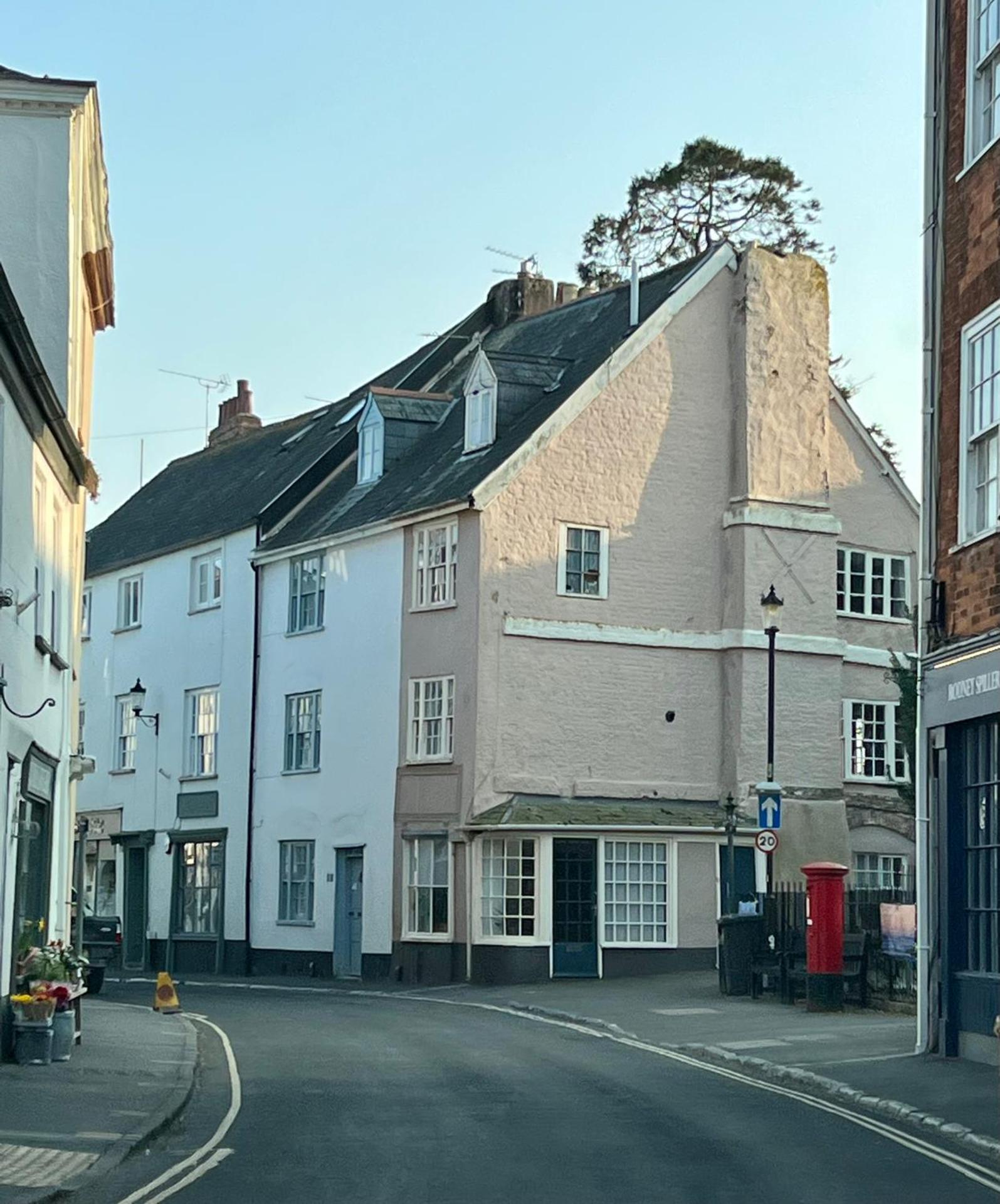 Church View a first floor apartment in the heart of historic Topsham