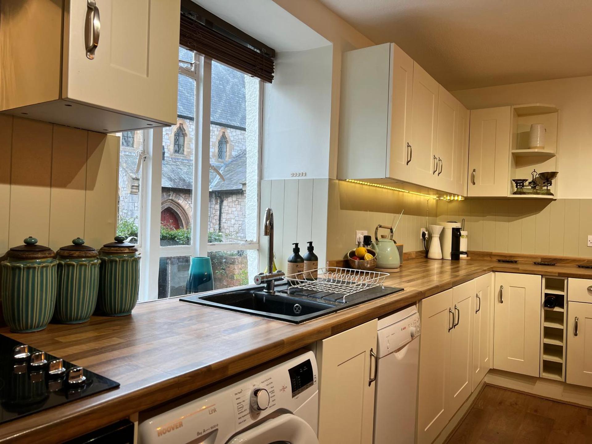 Church View a first floor apartment in the heart of historic Topsham