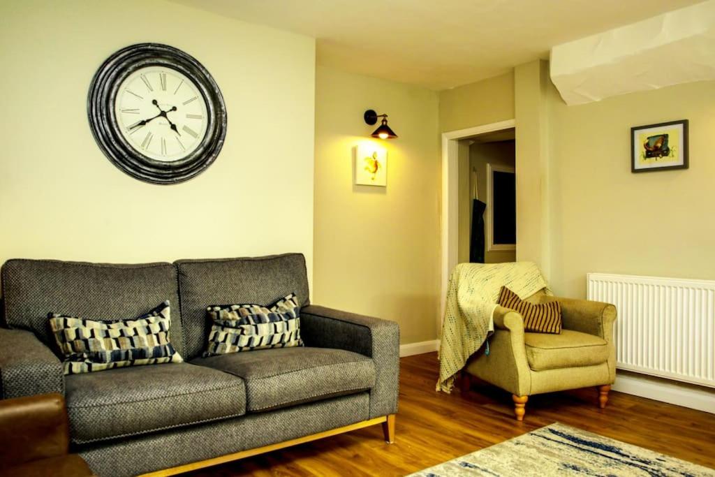 Hidden Gem Canal Facing Retreat with lovely walks